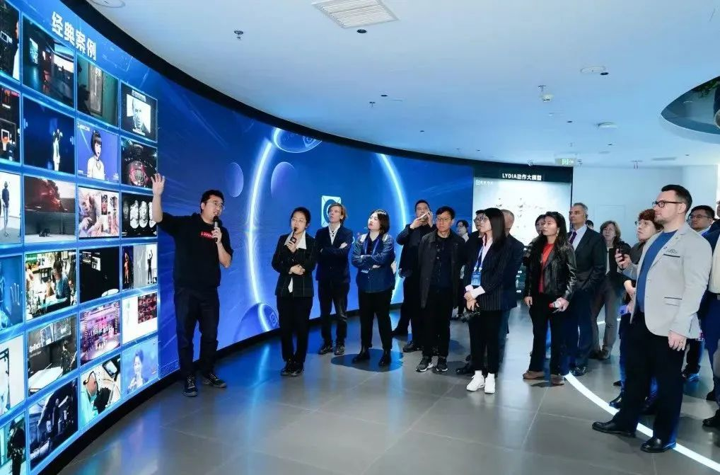 商务部副部长寄语德中企业丨尊凯实业官网·虚拟动点与德国商界代表共探可持续发展新机遇